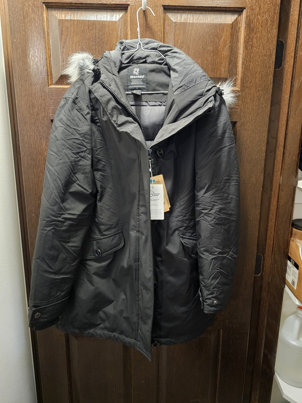 Wantdo Black Parka with Faux-Fur Hood Trim